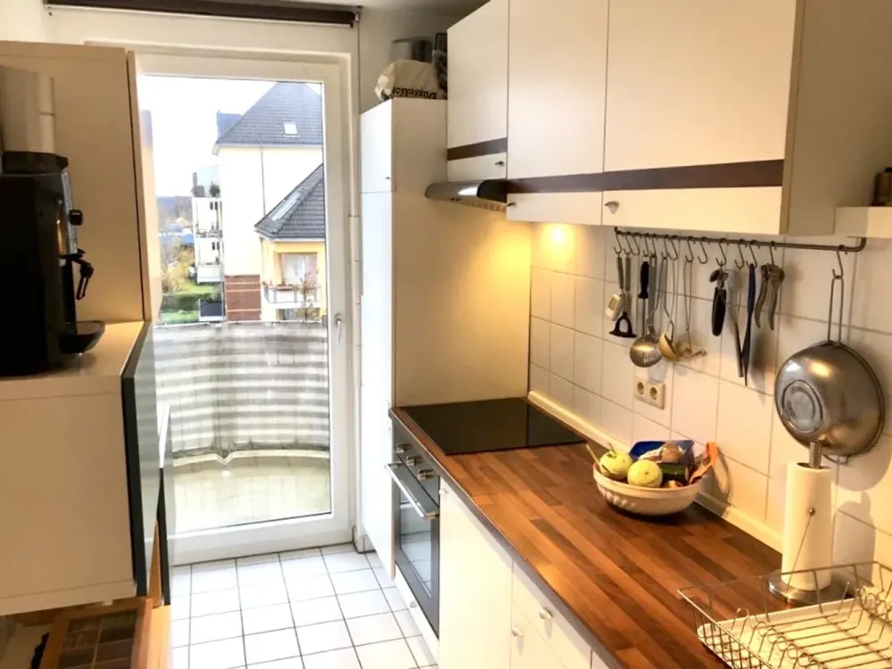 BENRATHER SCHLOßALLEE EXKLUSIVE KOMFORT WOHNUNG 1.OG BALKON TIEFGARAGE