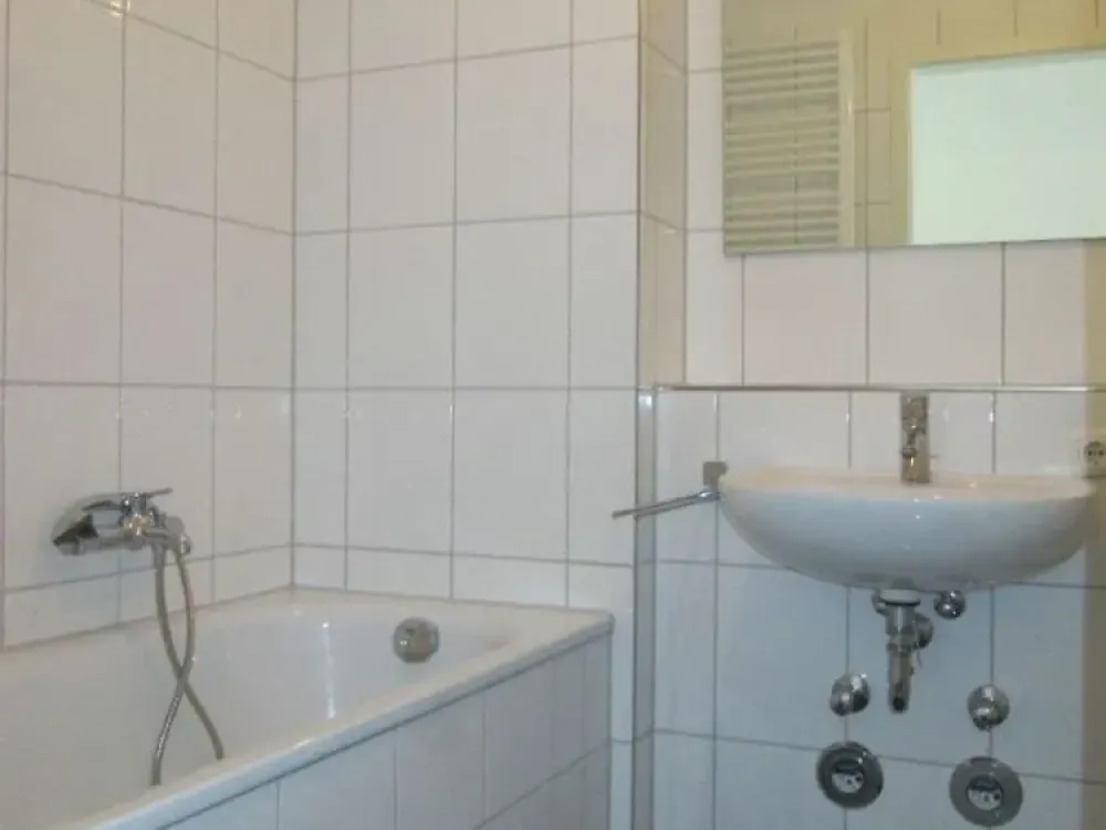 Geräumige 4,5 Zimmer-Erdgeschosswohnung zur Miete in Hamm - Wentzel Dr.