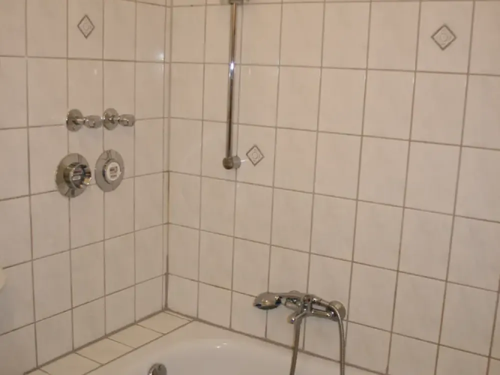 Ruhige 3-Zimmer-Wohnung mit Balkon und Einbauküche in Kassel