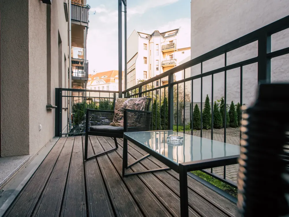 Möblierte 2 Zimmern Whg mit EBK, Balkon Wlan, Strom inklusive Zentrum