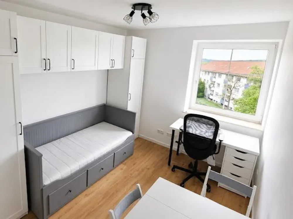 Wohnung voll möbliert
