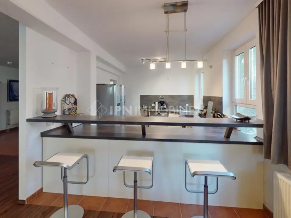 Furnished 3-Room Apartment with Built-in Kitchen & Parking Near the Baltic Sea