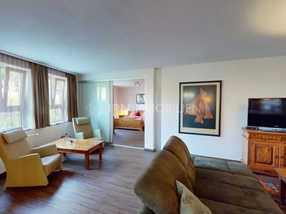 Furnished 3-Room Apartment with Built-in Kitchen & Parking Near the Baltic Sea