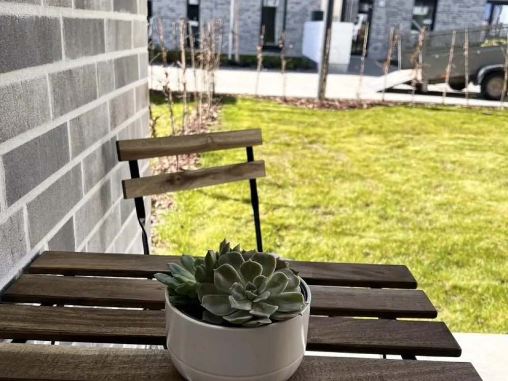 Erstbezug/Neubau Stilvoll eingerichtete Erdgeschosswohnung mit Garten