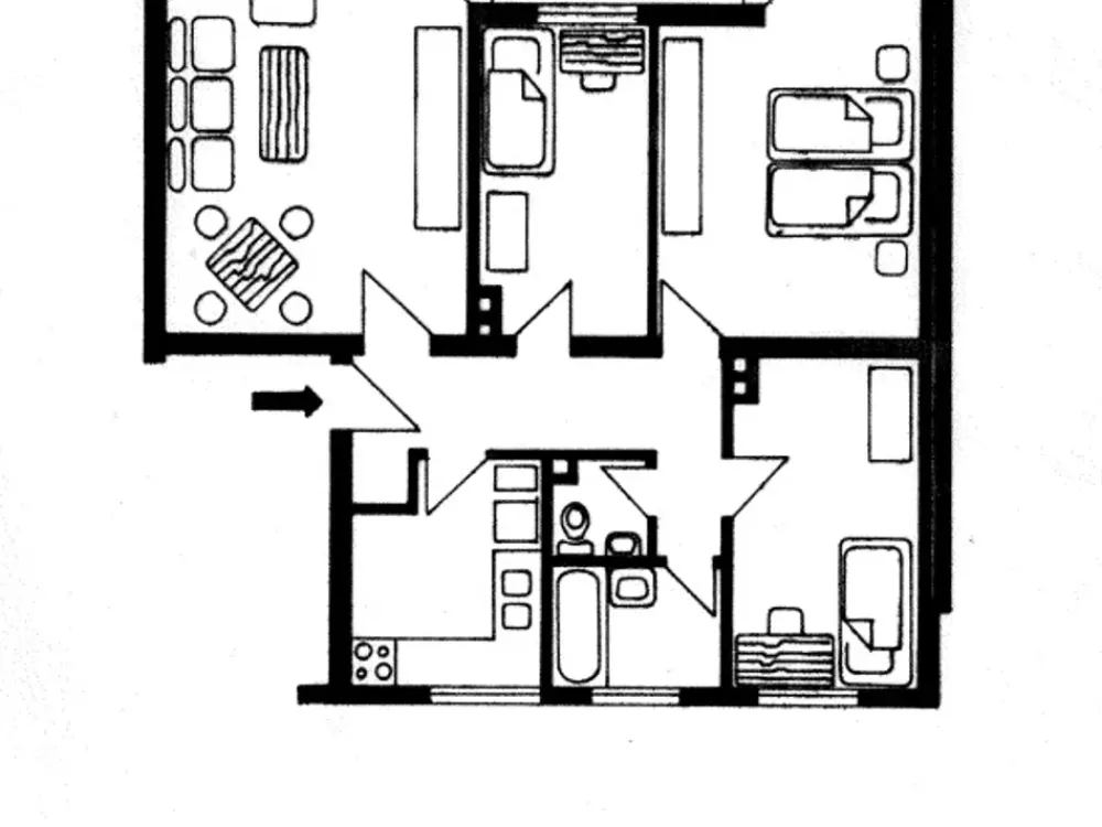 Cozy 4-Room Apartment with Balcony