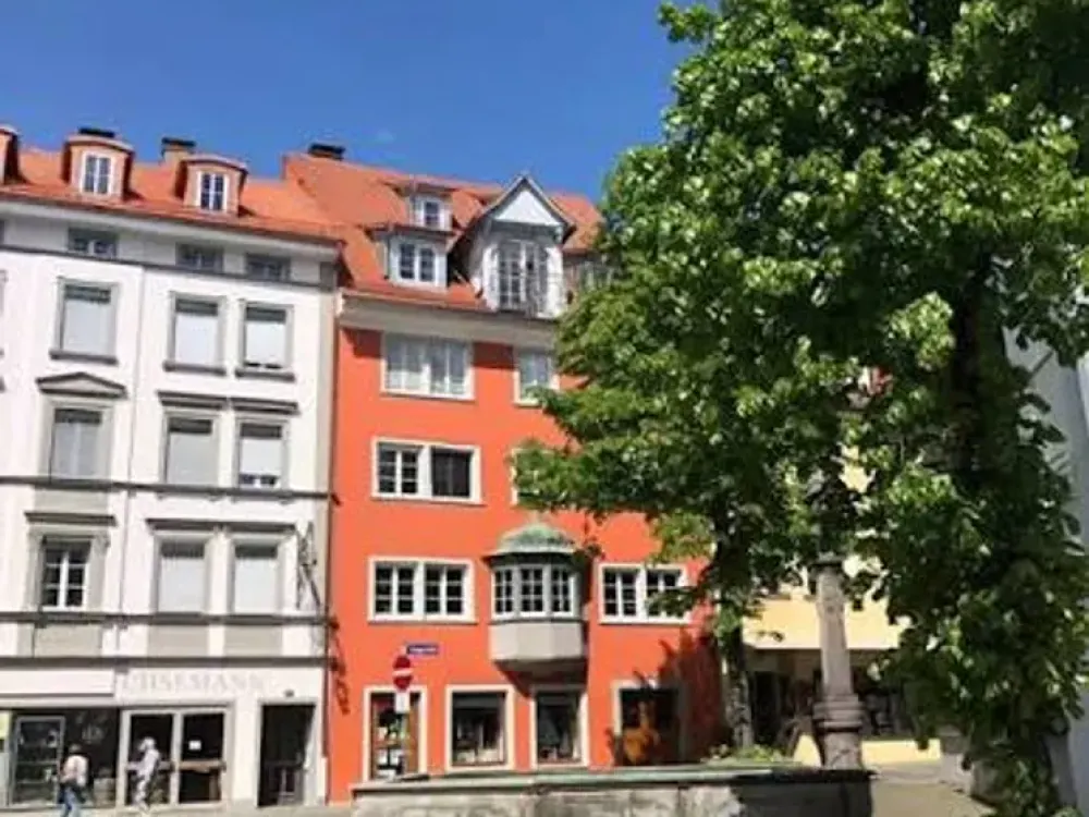 Comfortable and Traditional Living with 3.5 Rooms in Lindau