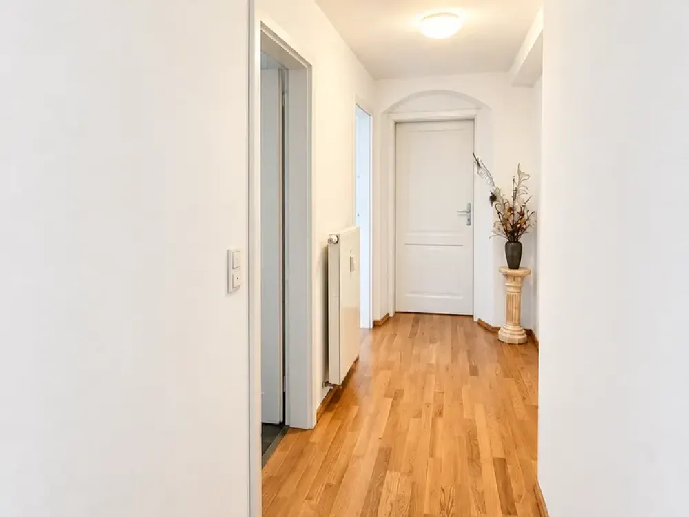 Comfortable and Traditional Living with 3.5 Rooms in Lindau