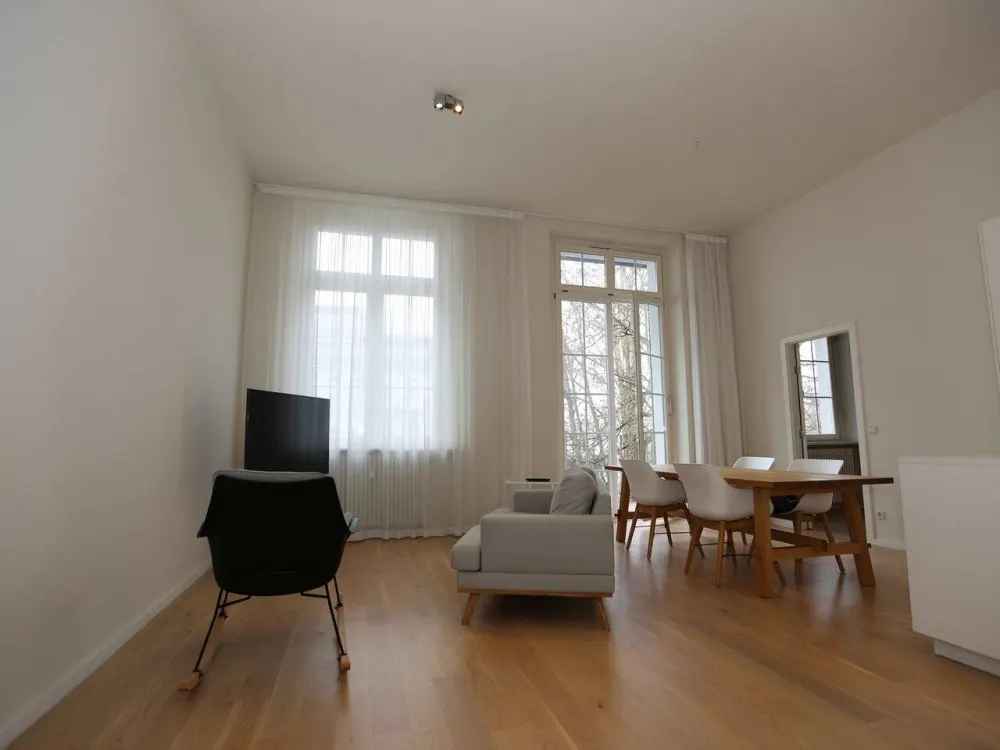 PARAGON APARTMENTS - Modernes Wohnen in der Danziger Straße mit EBK und Wannenbad