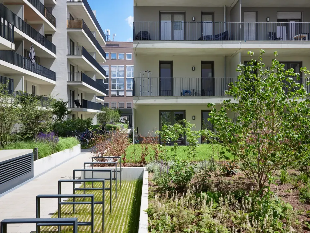 City-West - Stilvolle 2 Zimmer-Wohnung *schicke EBK *sonniger Balkon *TG-Parker optional
