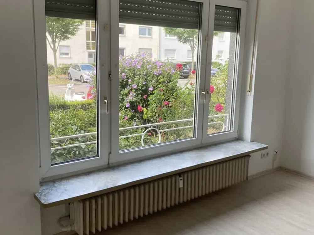 Helle, frisch renovierte 3 Zi.-Whg. in EG, Balkon, EBK