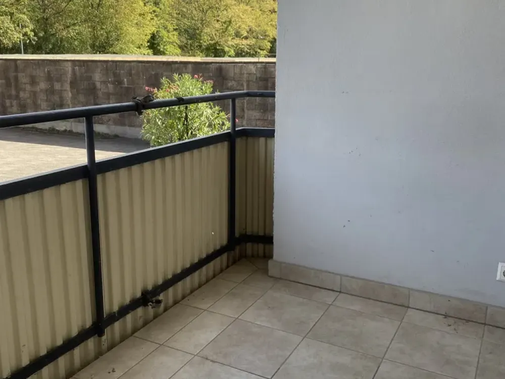 Helle, frisch renovierte 3 Zi.-Whg. in EG, Balkon, EBK