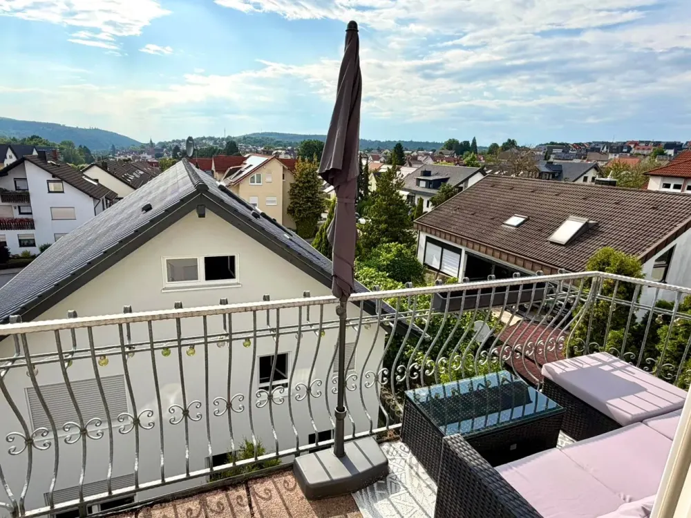 Bright Attic Apartment in Central Location of Waldbronn
