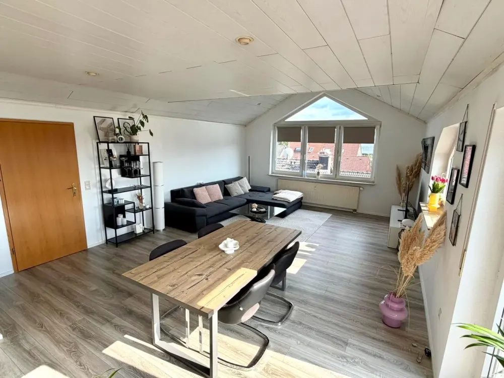 Bright Attic Apartment in Central Location of Waldbronn