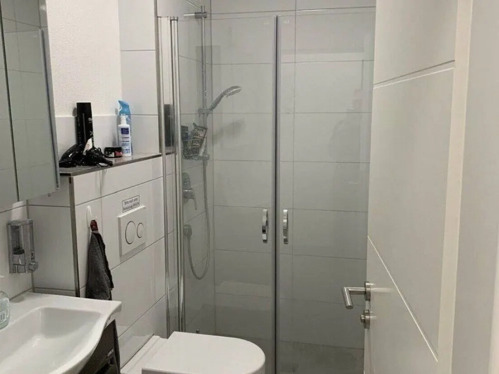 Zimmer in Damen Wohngemeinschaft