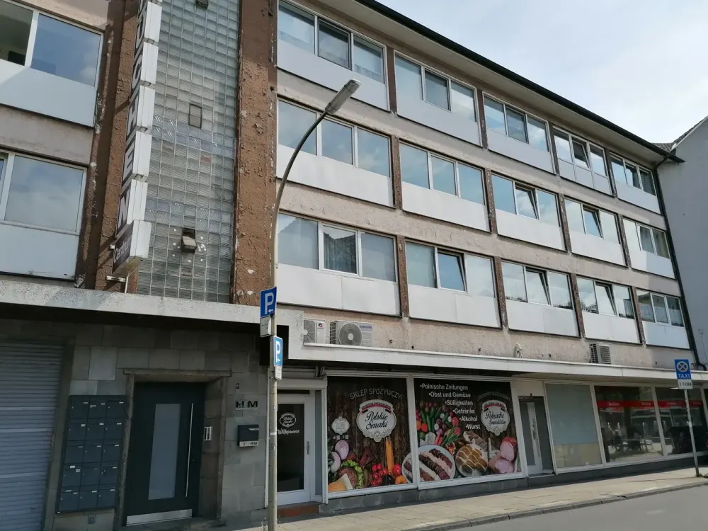 Frisch gestrichen! Großzügige 4- Zimmerwohnung im Zentrum