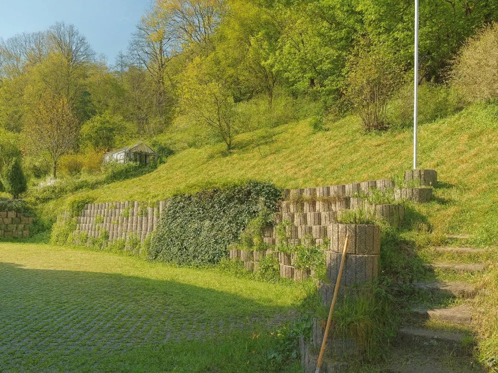 Alter Berg 29, 01705 Freital, 2-Raum-Wohnung in ruhiger Berglage mit Weitblick | ca. 59 m²