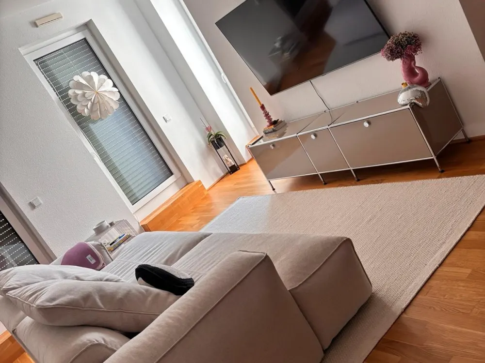 Lichtdurchflutete Penthousewohnung mit sonniger Dachterasse
