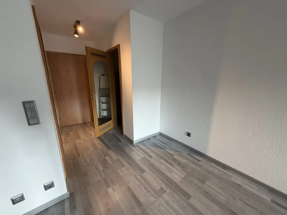 1 Zimmer Wohnung Nähe Wöhrder See und TH Nürnberg - St Peter mit Tiefgaragenstellplatz