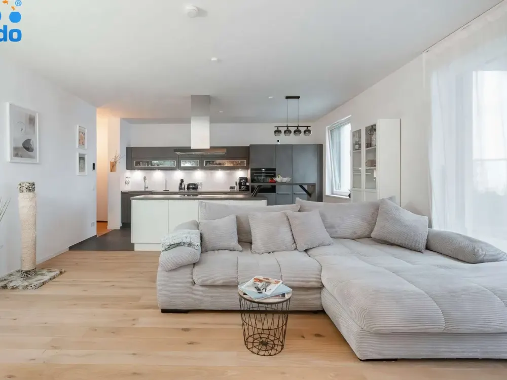 Your New Home Awaits: Modern 3-Room Apartment with Balcony, Fitted Kitchen and Smart Home for Rent