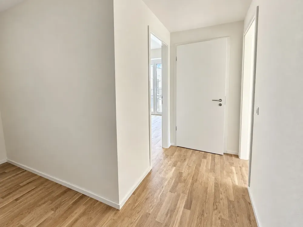Sustainable Living: Modern 2-Room Apartment with Heat Pump & Solar
