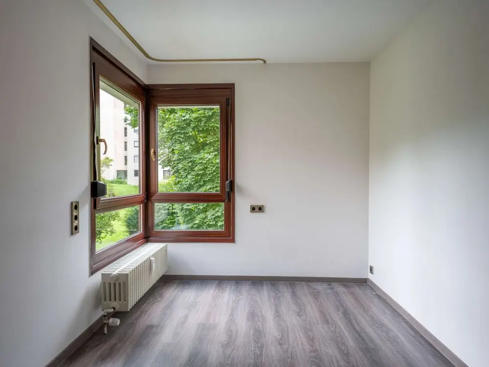 Three-Room Apartment with Elevator and Balcony in Wernau