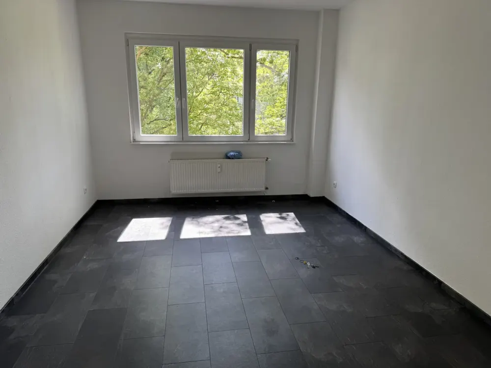3 rooms for rent on the 2nd floor