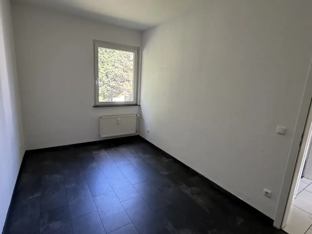 3 rooms for rent on the 2nd floor
