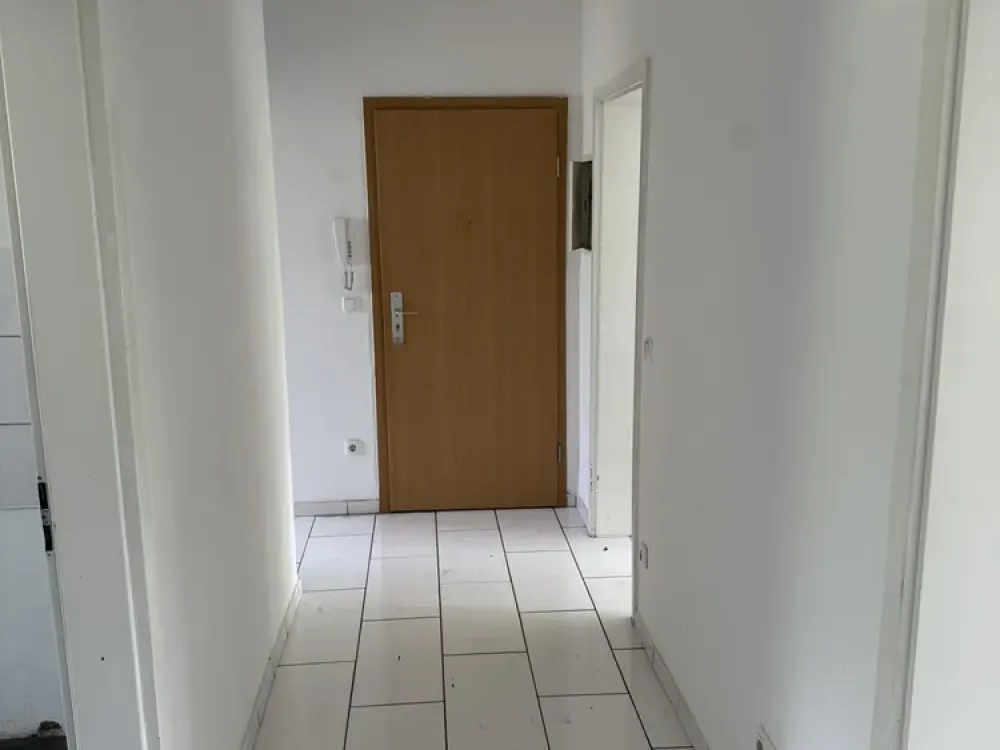 3 rooms for rent on the 2nd floor