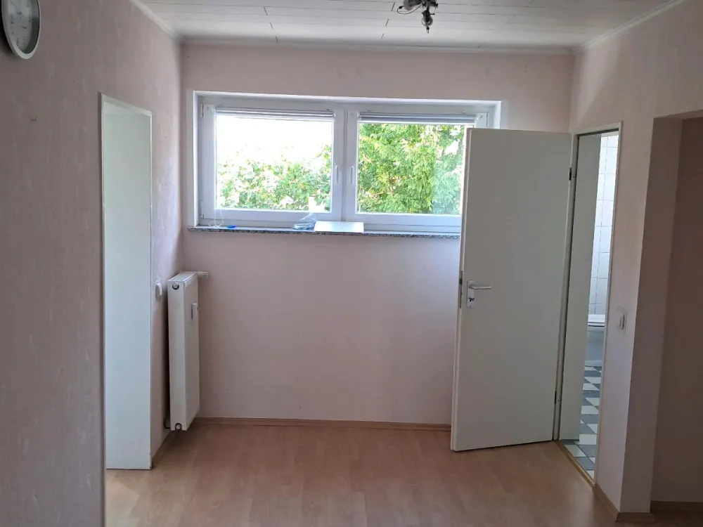 3 Room Apartment with Kitchen and Bathroom in Paderborn Schloß Neuhaus