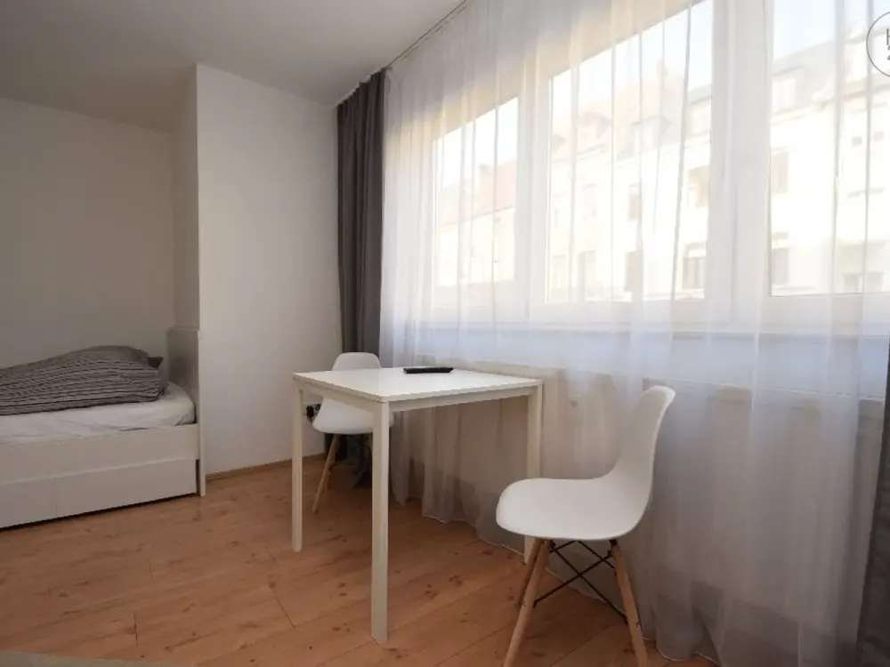 Großzügiges möbliertes Apartment am Südbahnhof