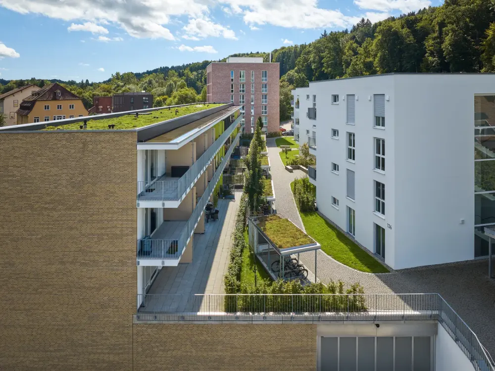 Neubau ab 1. September zu vermieten, mindestens 4 Personen, Wohnberechtigungsschein erforderlich