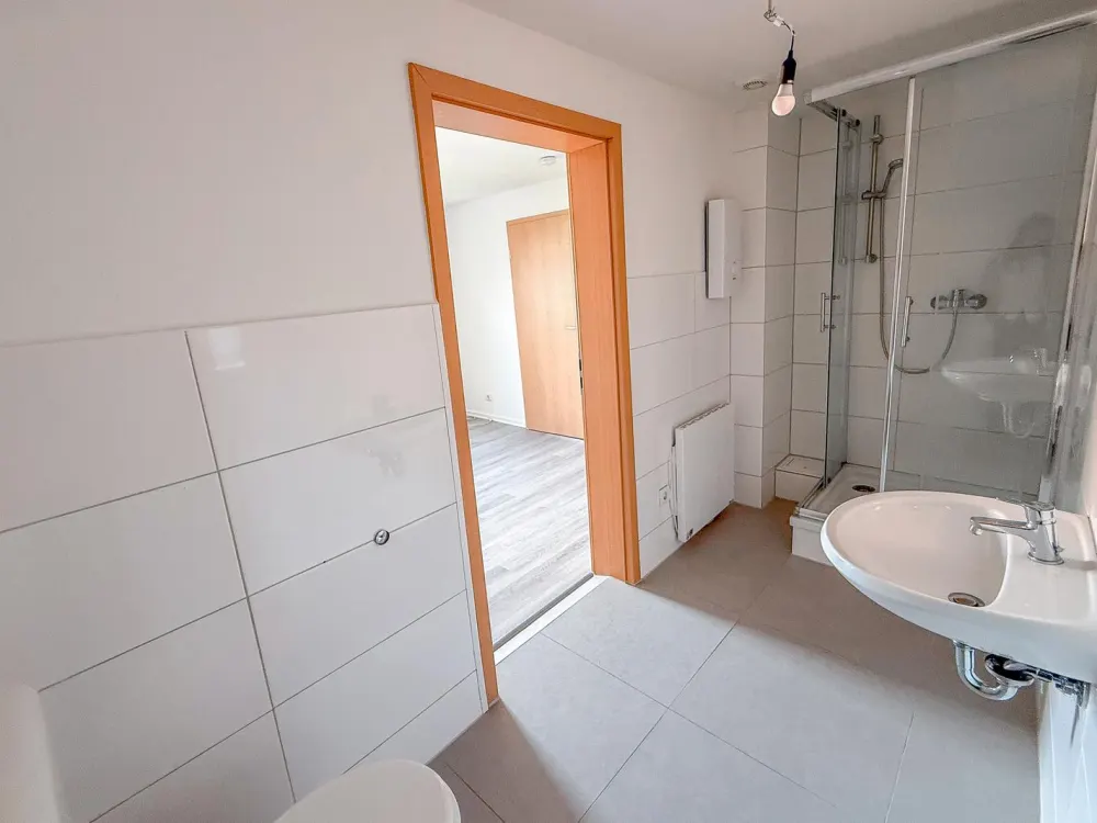 2 Zimmer - Zentrale Lage - Frisch renoviert