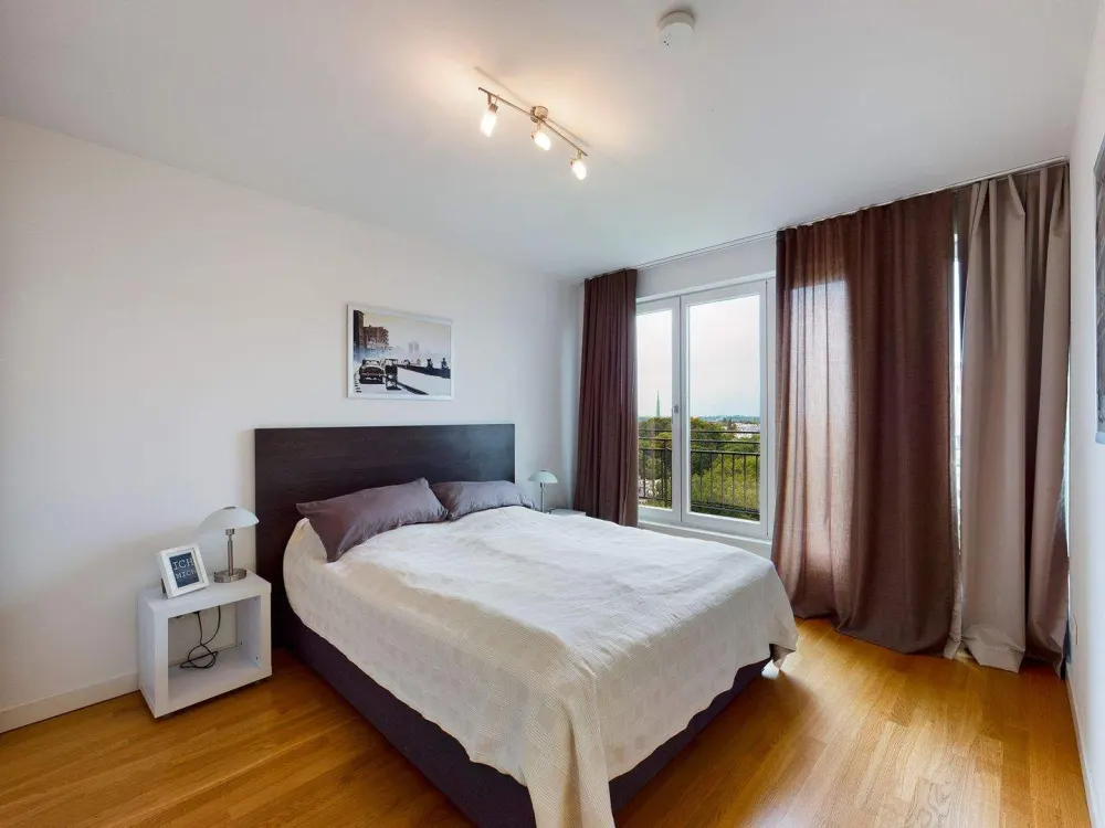 Großes & möbliertes all-inclusive City-Apartment zentral in Eimsbüttel - ideal für Paare | XL Bude