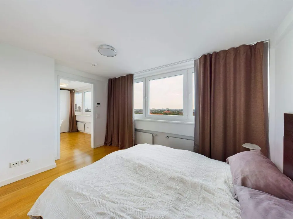 Großes & möbliertes all-inclusive City-Apartment zentral in Eimsbüttel - ideal für Paare | XL Bude