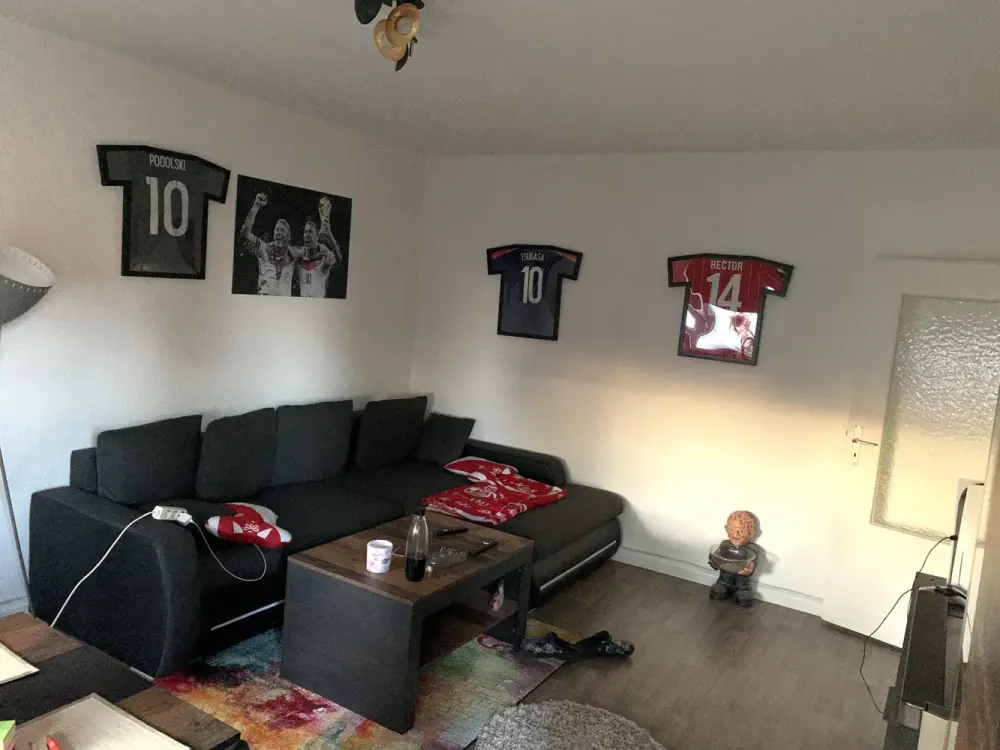 2-room apartment with fitted kitchen, balcony and parking space in park complex