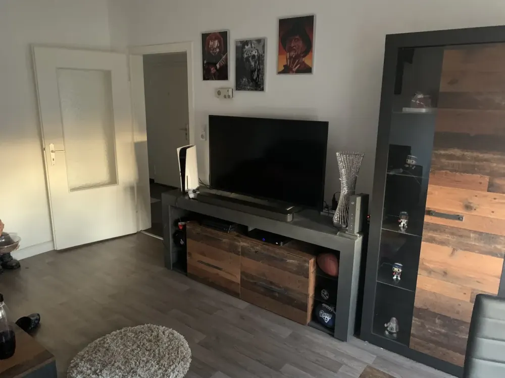 2-room apartment with fitted kitchen, balcony and parking space in park complex