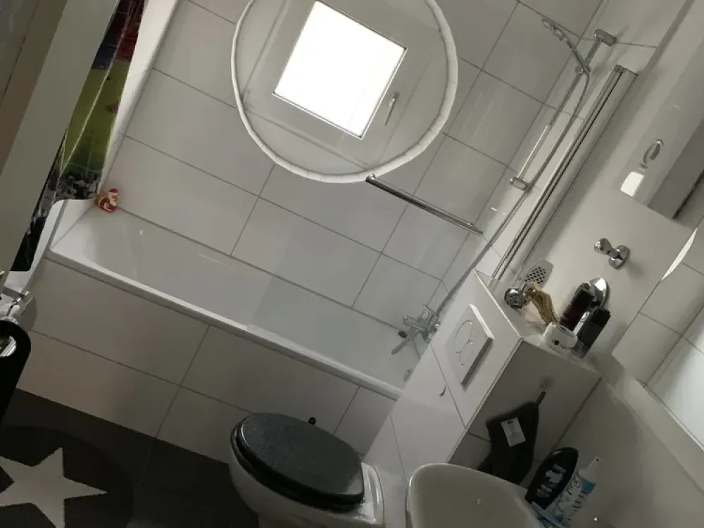 2-room apartment with fitted kitchen, balcony and parking space in park complex