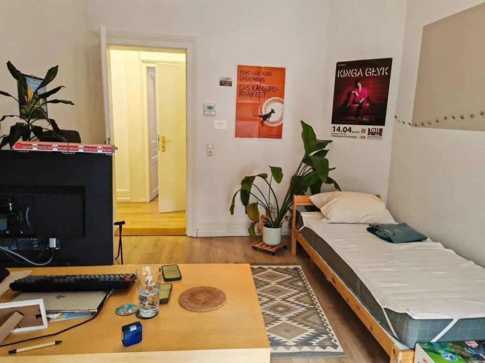 HELLE 3ZW WOHNUNG BALKON EBK DUSCHBAD ZENTRAL MAINZERLANDSTR 114 (PLATZ DER REPUBLIK/SKYLINE PLAZA)STRASSENBAHNHALTESTELLE VOR DEM HAUS)