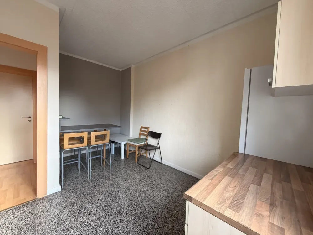 Gepflegte 2-Zimmer-Wohnung mit Einbauküche direkt an der Lister Meile