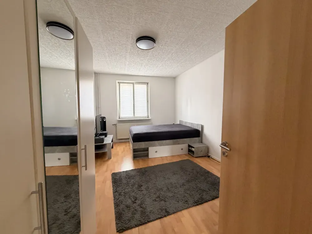 Gepflegte 2-Zimmer-Wohnung mit Einbauküche direkt an der Lister Meile