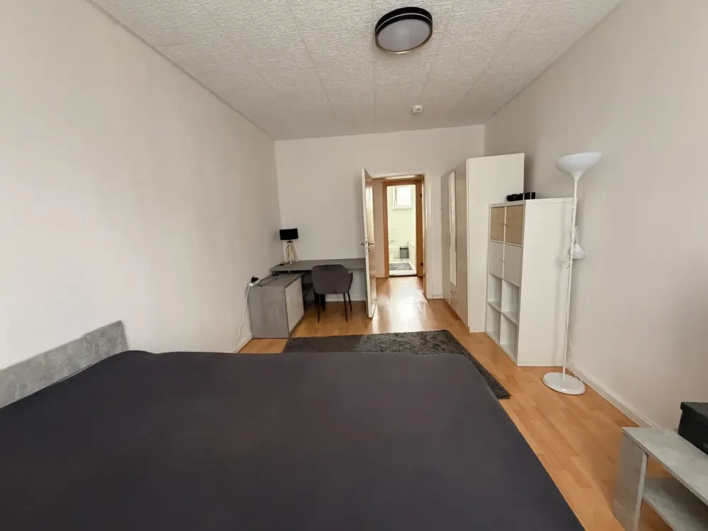 Gepflegte 2-Zimmer-Wohnung mit Einbauküche direkt an der Lister Meile