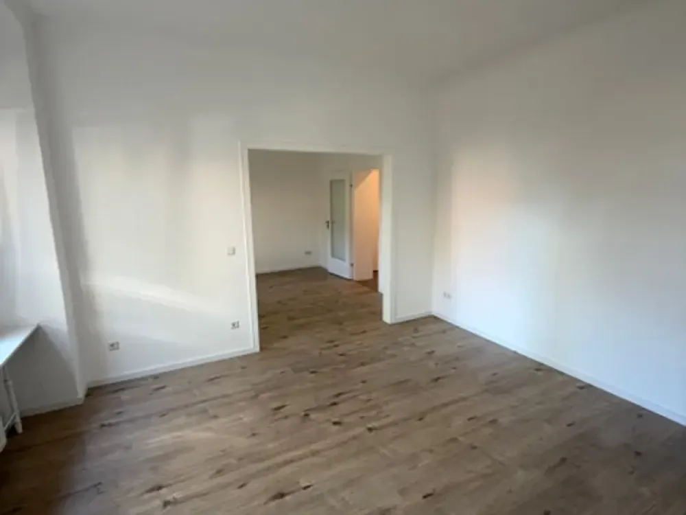 شقة في الطابق الأرضي مع غرفتين / مطبخ/طعام / حمام في Troisdorf-Oberlar، أول سكن بعد التجديد الشامل