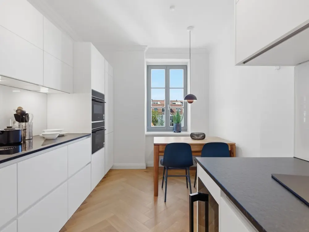 Perfekt möbliert im Stadtpalais - Wohnung "Firenze" - 4. Etage, 3 Zimmer, Balkon - Fitness & Sauna
