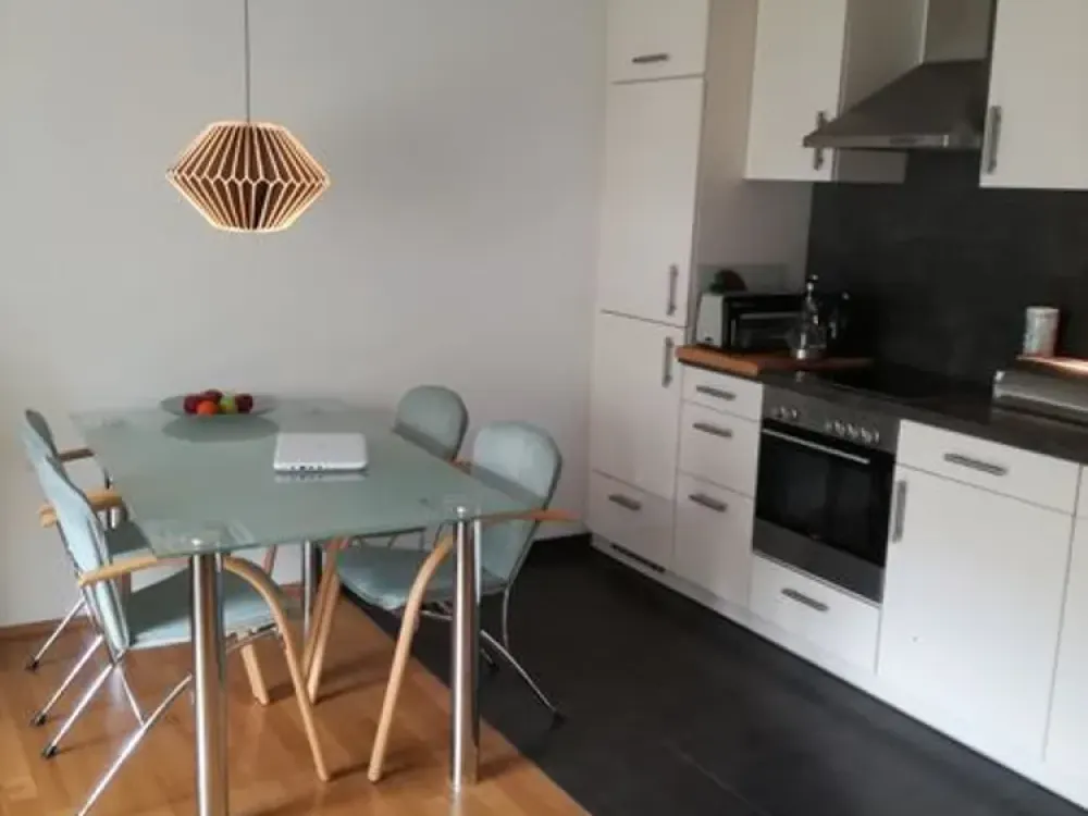 Gepflegte 2-Zimmer EG-Wohnung mit Terrasse und EBK inkl. PKW-Stellplatz in Münster Gievenbeck