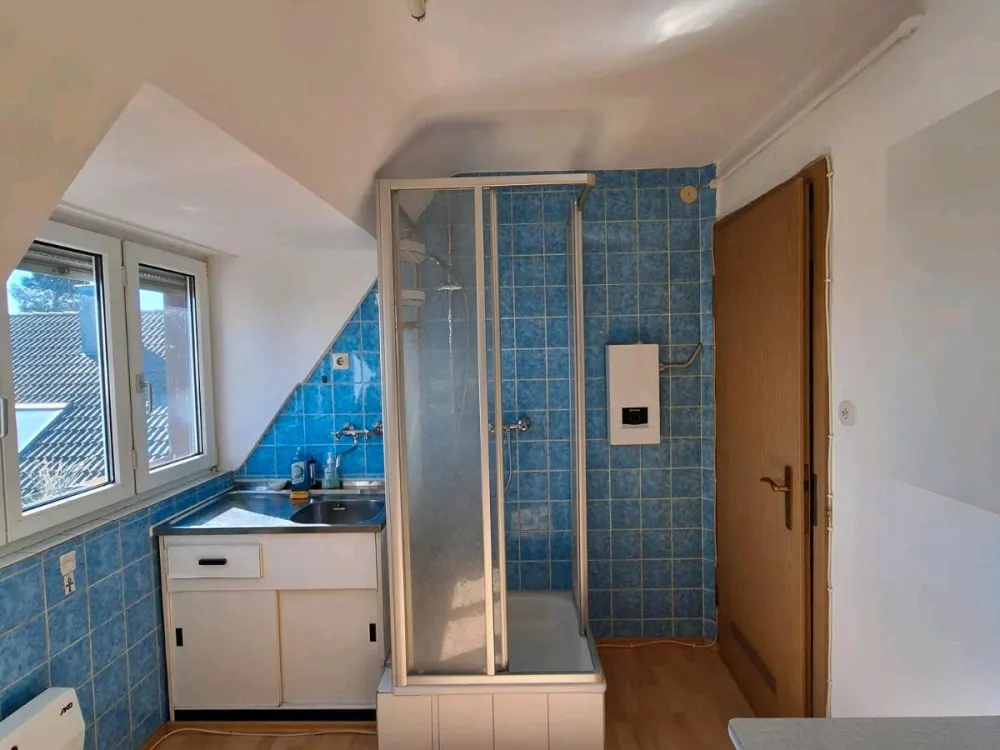 Kleine Dachgeschosswohnung befristet