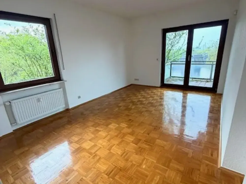 Großzügige 4-Zimmer-Wohnung in Frankfurt Bergen-Enkheim