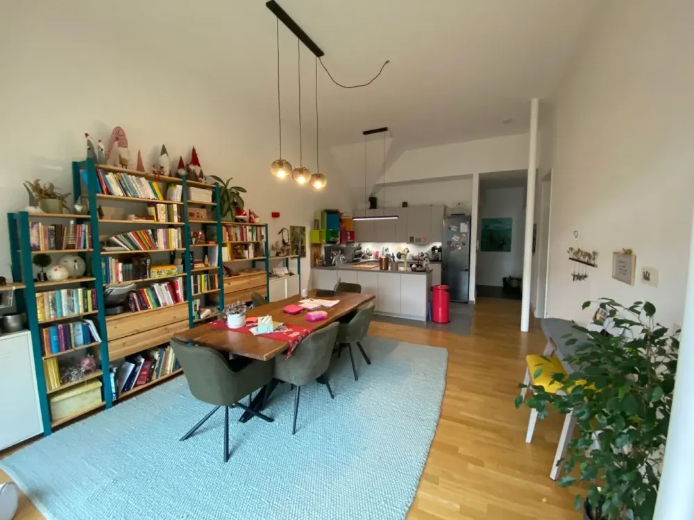 Helles 4-Zimmer-Dachgeschoss mit Dachterrasse und Aufzug in Witten