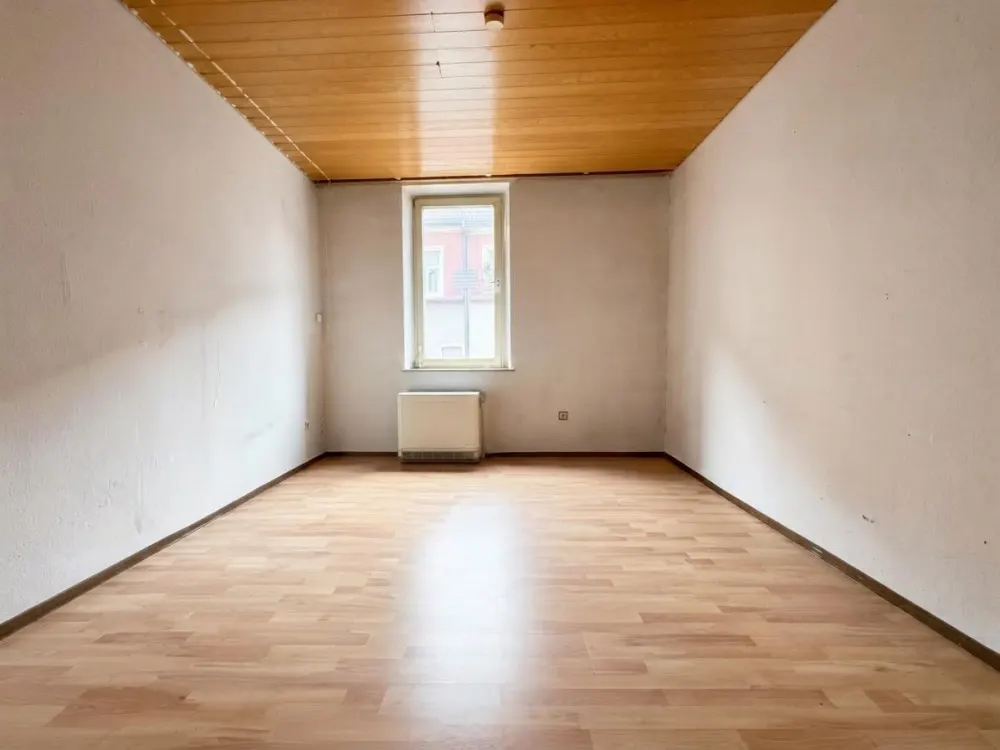 3-Zimmer-Wohnung mit neuem Bad und sep. Küche