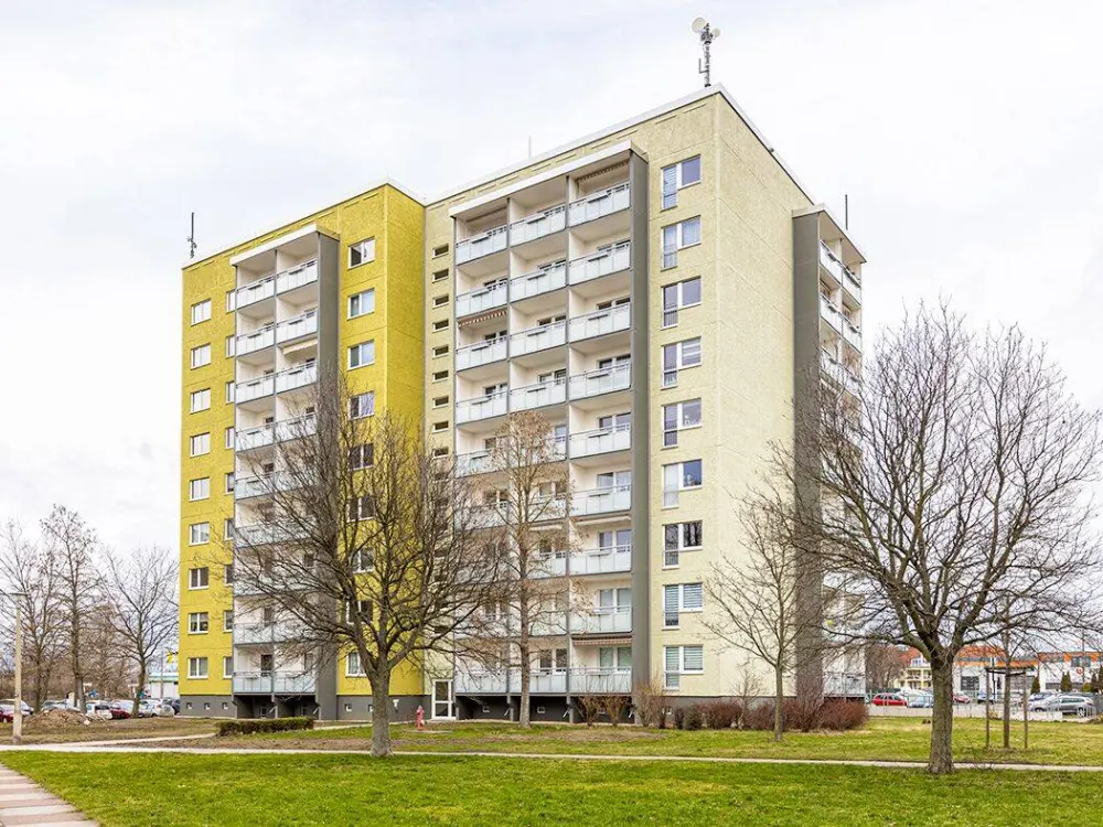 Perfekt für Senioren/2-Raum-Wohnung mit Loggia und Bad mit Dusche