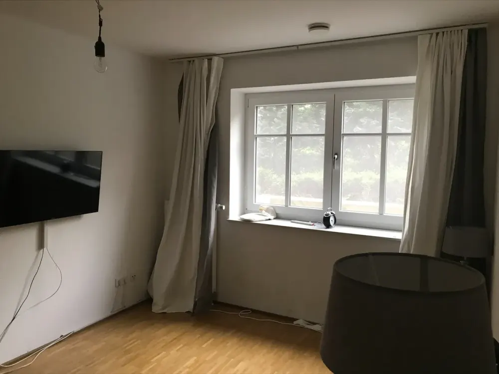 große 2,5 - Zimmer-Souterrain - Neubauwohnung mit Gartenanteil an Einzelperson!